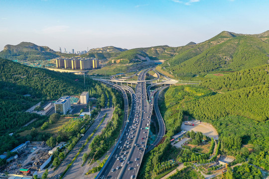 航拍濟南二環(huán)南路高架