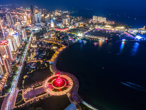 航拍青島海岸線灣區(qū)建筑景觀夜景