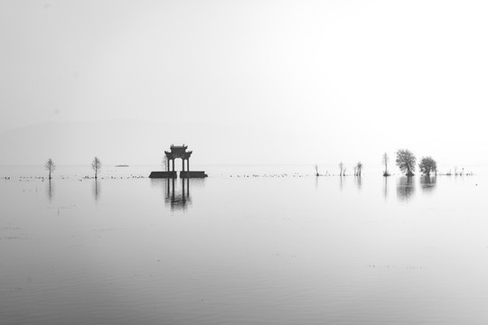 水墨龍門