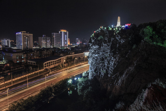 烏魯木齊紅山夜景