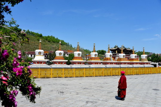 塔爾寺白塔