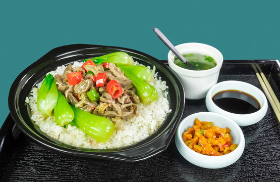 尖椒雞雜煲仔飯