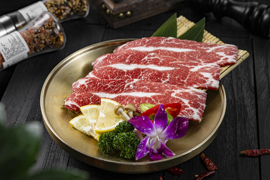 黑牛雪花牛肉