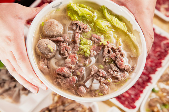 牛肉粿條湯