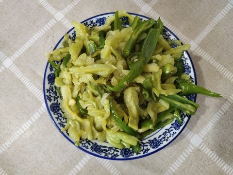 小青椒炒苦瓜