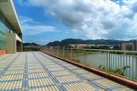 教學(xué)樓觀景平臺(tái)