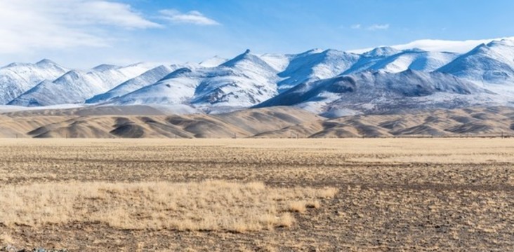岡底斯山脈雪山
