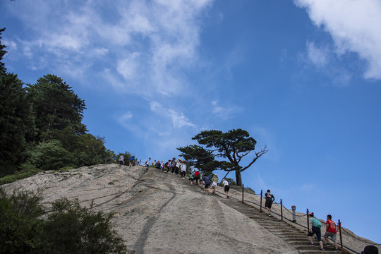 中國陜西華山東峰風(fēng)光