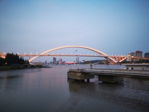 盧浦大橋