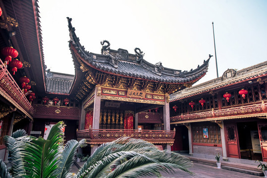 寧波慶安會(huì)館前戲臺(tái)