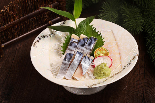 醋青魚刺身