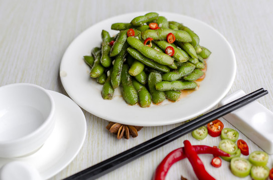 涼拌毛豆