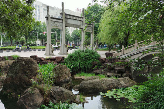 鎮(zhèn)江北固山試劍石