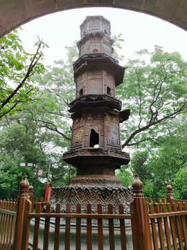鎮(zhèn)江北固山甘露寺鐵塔