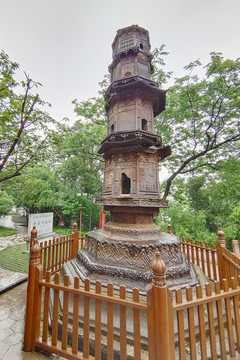 鎮(zhèn)江北固山甘露寺鐵塔
