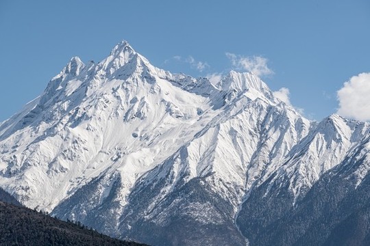 加拉白壘峰