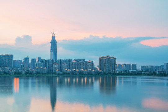 武漢城市建筑天際線和沙湖風(fēng)光