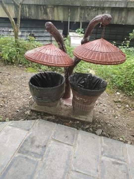 創(chuàng)意垃圾分類(lèi)