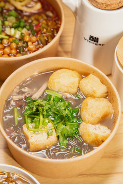 鴨血粉絲湯