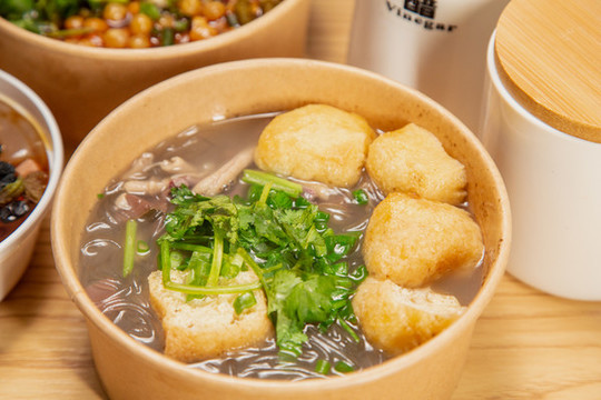 鴨血粉絲湯