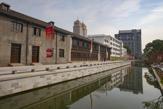 現(xiàn)代景觀車站建筑