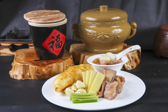天麻乳鴿湯