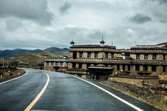 川藏線公路風(fēng)景