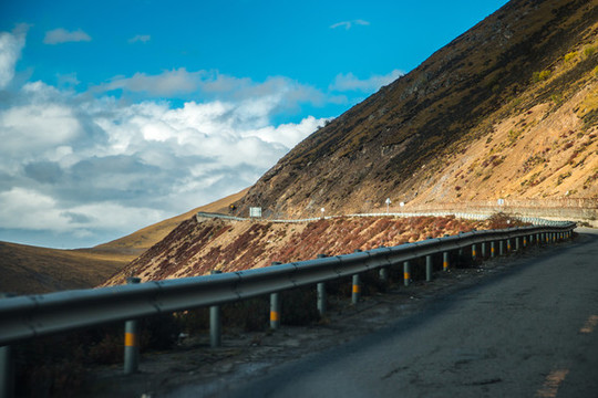 川藏線公路風(fēng)景