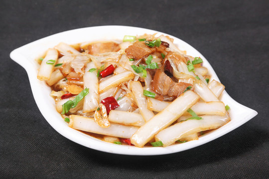 五花肉炒白菜