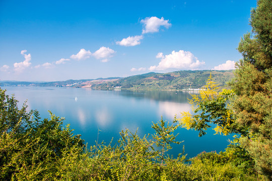 云南昆明撫仙湖美景