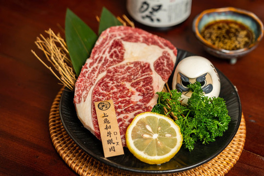 肉眼牛排