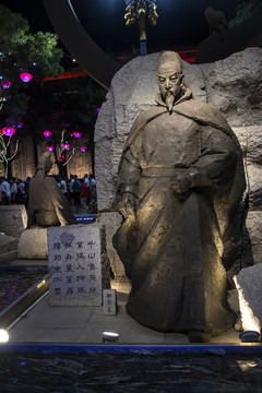 西安大唐不夜城大唐群英雕塑夜景