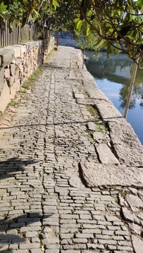 石板路