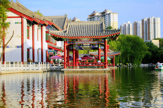 公園涼亭