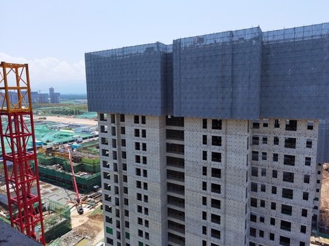 在建工地特寫視角