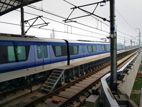 城鐵列車(chē)