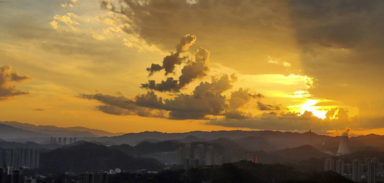 雨后夕陽別樣美