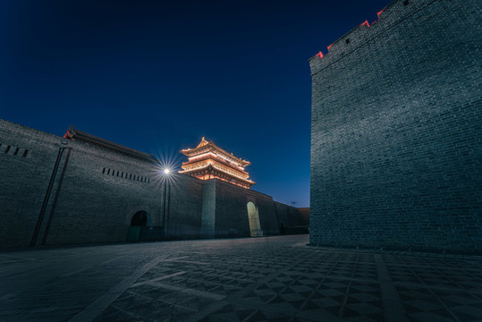 山西大同古城墻夜景