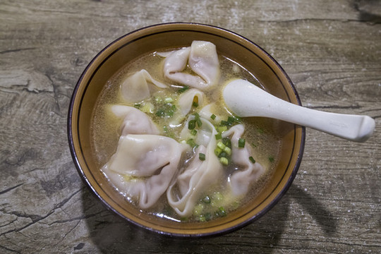 雞湯抄手
