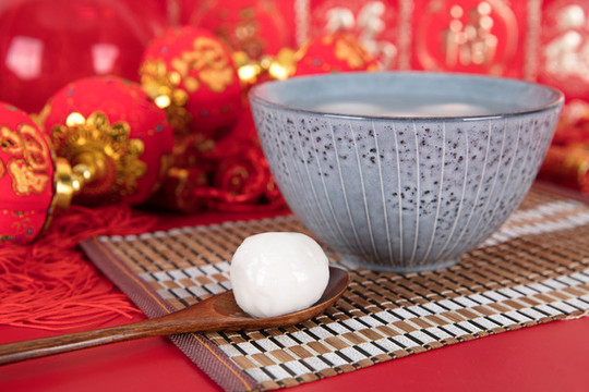 元宵節(jié)的元宵或湯圓食品