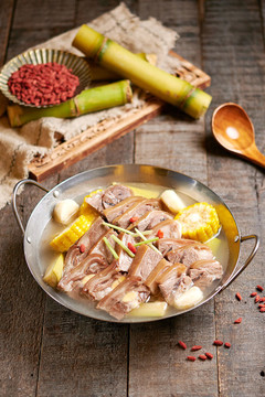 清湯羊肉煲