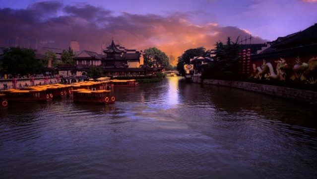 夜泊秦淮