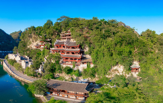貴州省鎮(zhèn)遠古鎮(zhèn)的青龍洞景區(qū)