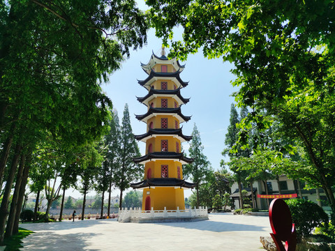 瓜洲古渡公園銀嶺塔