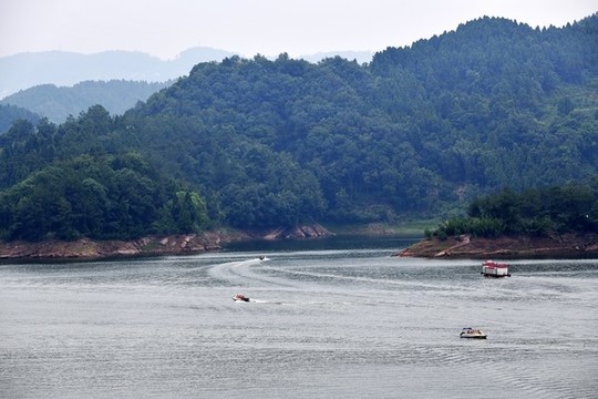 山區(qū)水庫(kù)