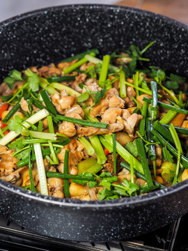 麥飯石鍋牛蛙