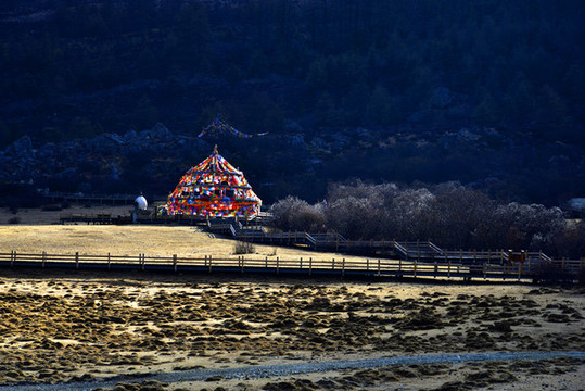 亞丁風(fēng)光