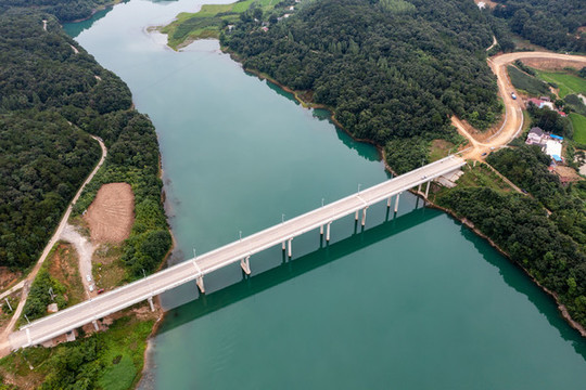 漳河水庫(kù)大橋