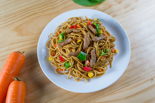 牛柳炒面