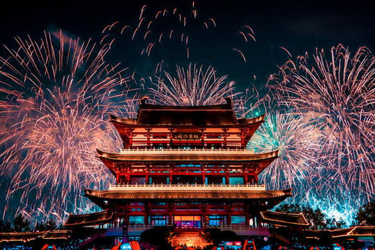 長(zhǎng)沙杜甫江閣橘子洲煙火